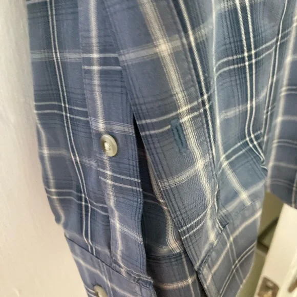 Columbia Blue Casual Button Down Shirt - Picture 6 of 8